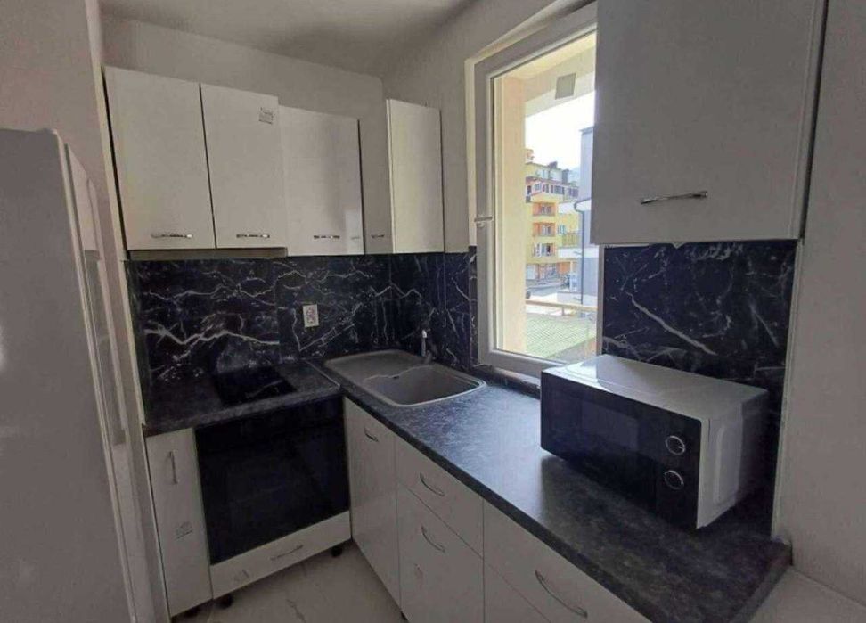 Дава се под наем Тристаен апартамент в София, Банишора - 90 кв.м за 847.62 € - Снимка #1