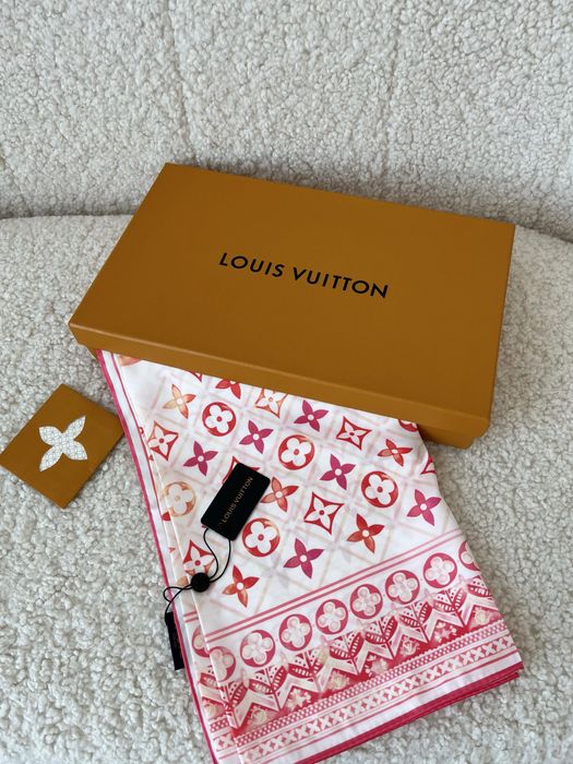 LV дамски шал New Season