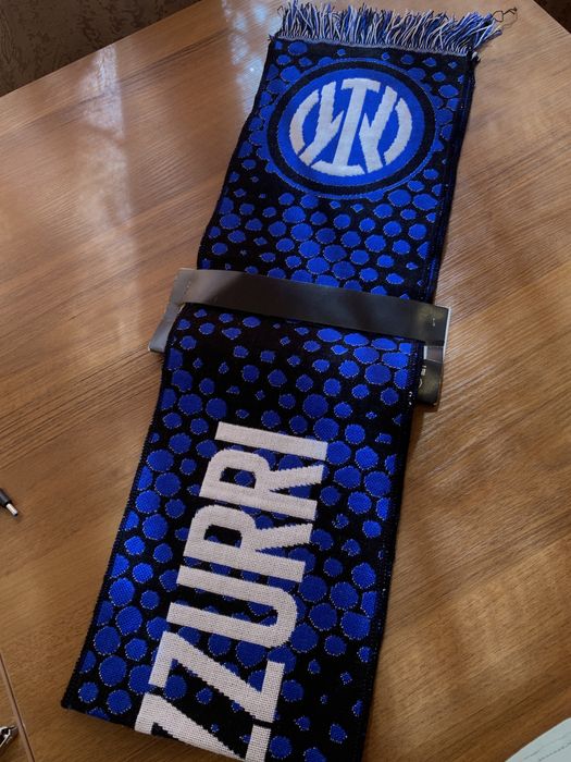 Шарф команды Inter Milan со стадиона в Милане