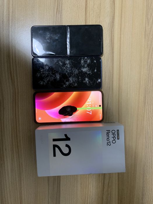 Продам самсунг flip 3