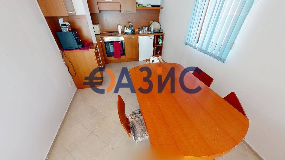 Продава се Тристаен апартамент в с. Кошарица, Област Бургас - 102 кв.м за 912 €/кв.м - Снимка #6