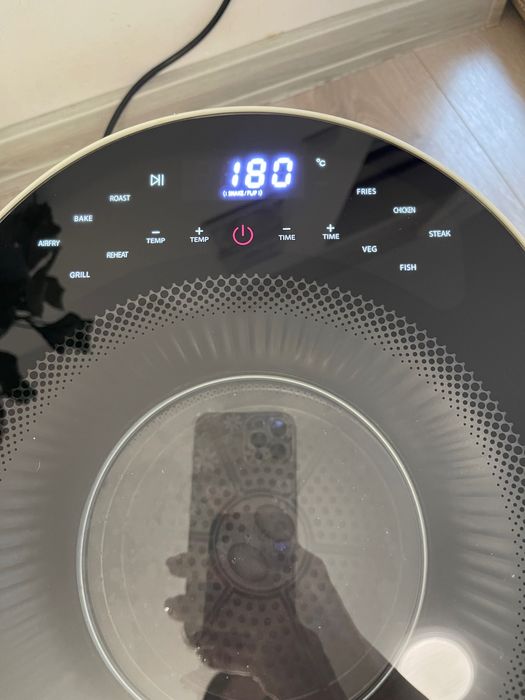 Air fryer Russel Hobbs нов
