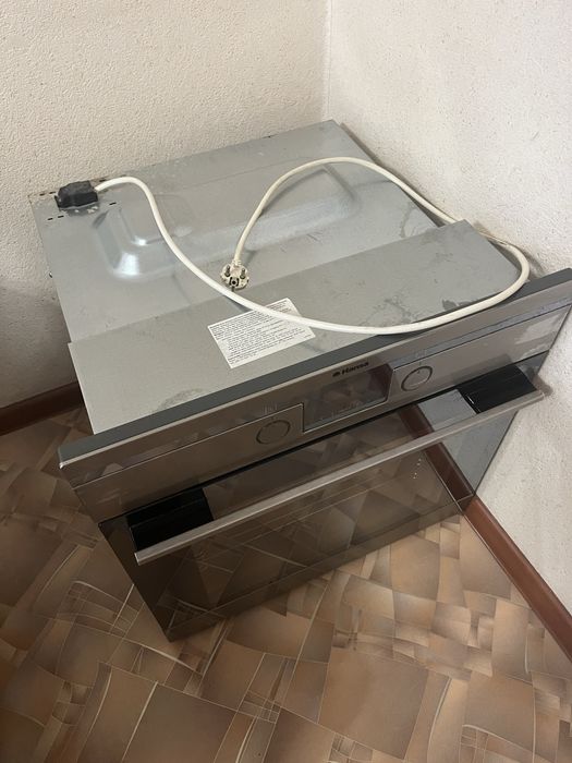 Продам б/у духовой шкаф