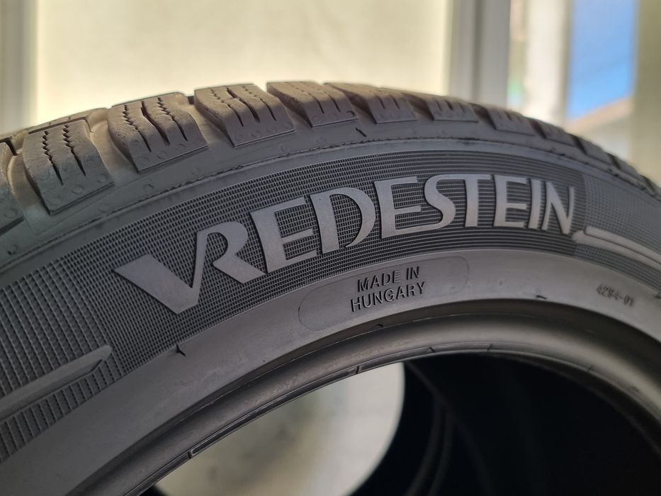 "Dot 23" 245/45/19 Vredestein 4Броя: 650лв 6.8мм