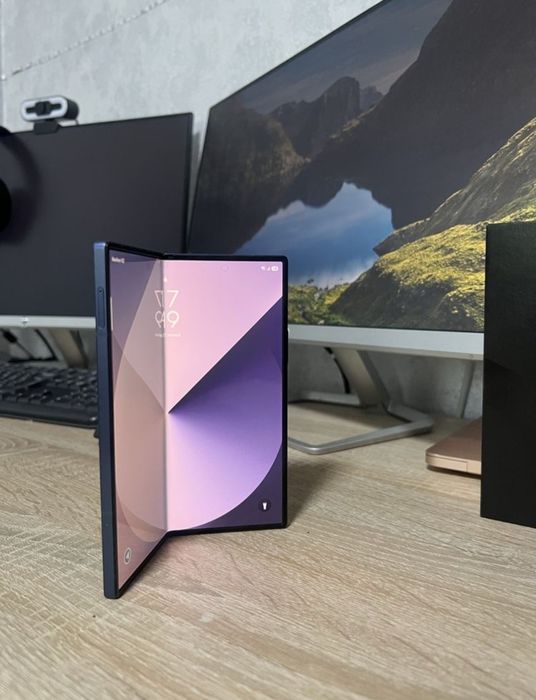 Galaxy Z fold 6 синий, отлично работает срочно