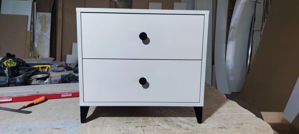 Тумбочка прикроватная