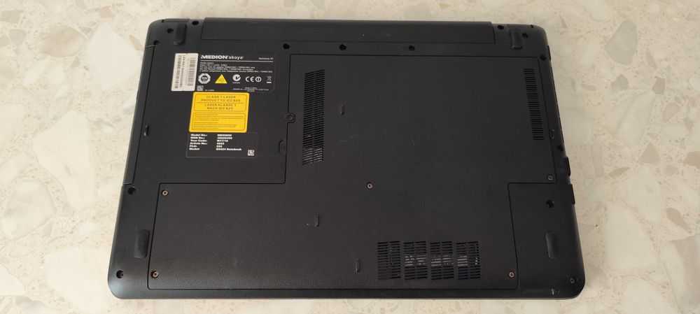 Laptop Medion E6424-Intel i5 gen.6