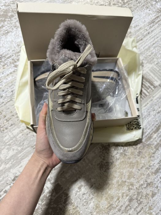 Срочно продам обувь