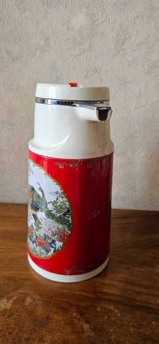 ретро термос с паун 1л