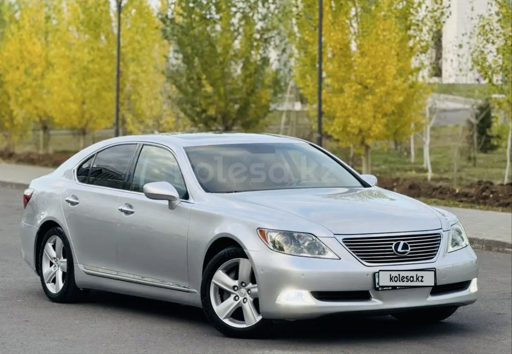 Продается летние шины с дисками.