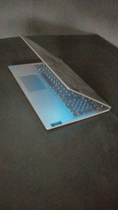 Ноутбук Lenovo !!!