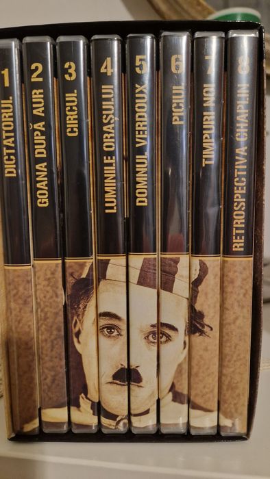 Vând colecție cd Charlie Chaplin