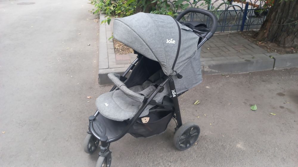 Продам коляску Jole