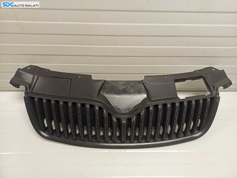 Grila Bara Fata Radiator Skoda Fabia 2 2007 - 2010 Cod 5J0853668 [Z0303]