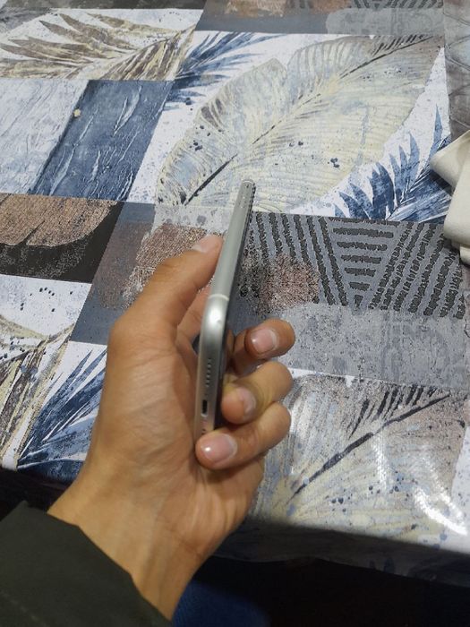 Iphone 11 hotirasi 64