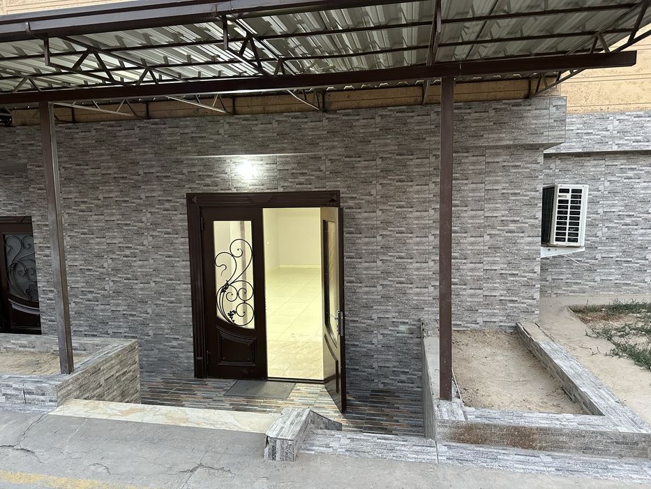 Сдаётся в аренду коммерческое помещение, 76 м2, цоколь