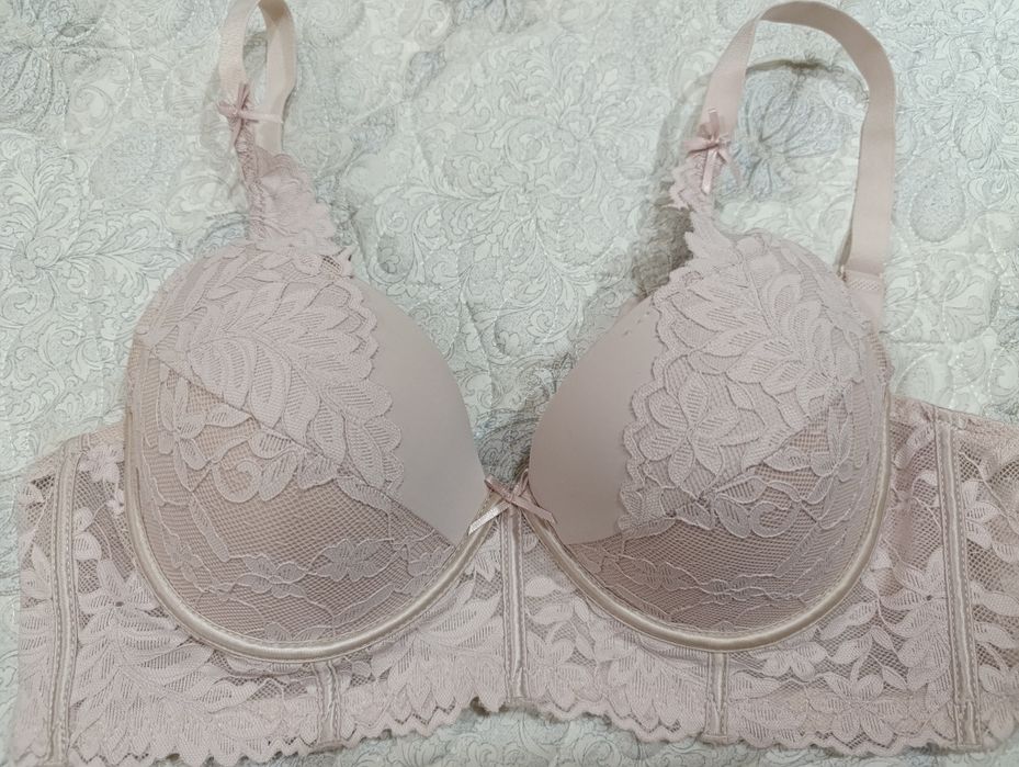 Женская одежда .