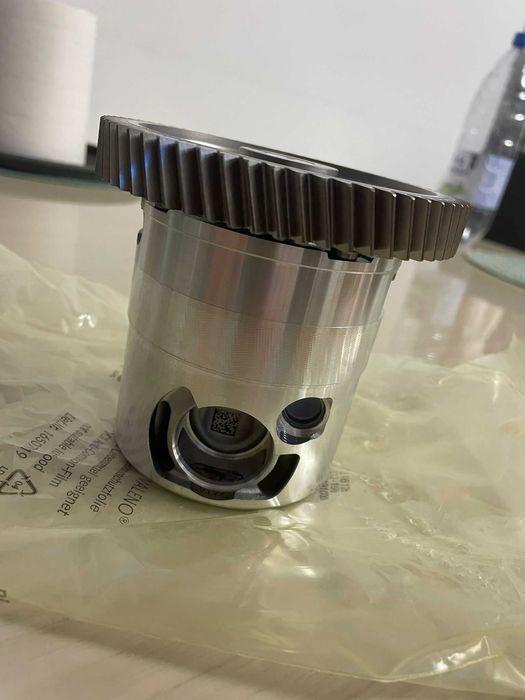 Pompă ulei originală Mercedes-Benz OM651 – A6511810312 – NOUĂ, OEM