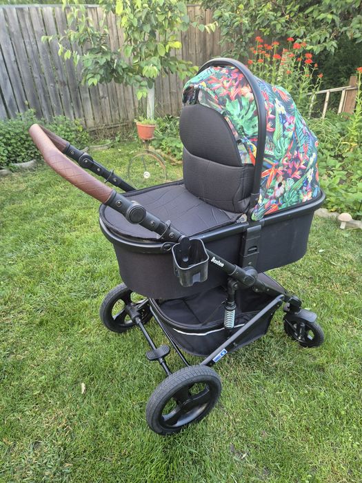 Cărucior sport Lorelli Boston Tropical și Coșuleț auto Spirit i-Size
