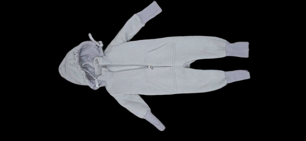 Продам комбинезоны размер 74см ,86