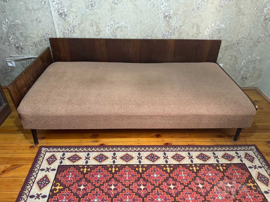 Продается кровать 1.5х местная