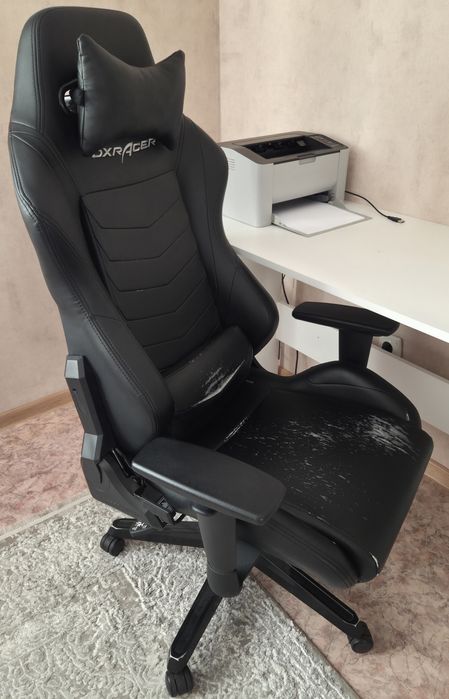 Игровое компьютерное кресло DXRacer