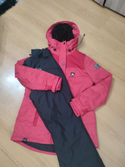 Дамска ски екипировка С размер