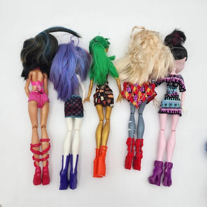 Păpuși Monster High