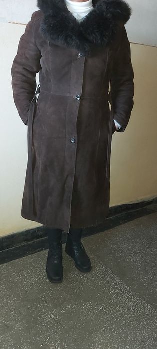 De vânzare APALTON ALIN -DELON Damă din blana naturala oaie