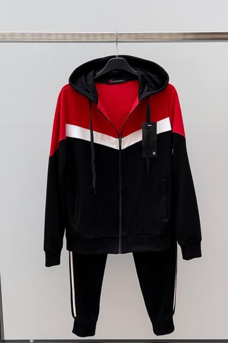 Compleu damă diferite modele