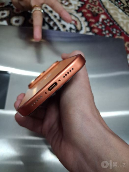 Iphone 17 pro Orange