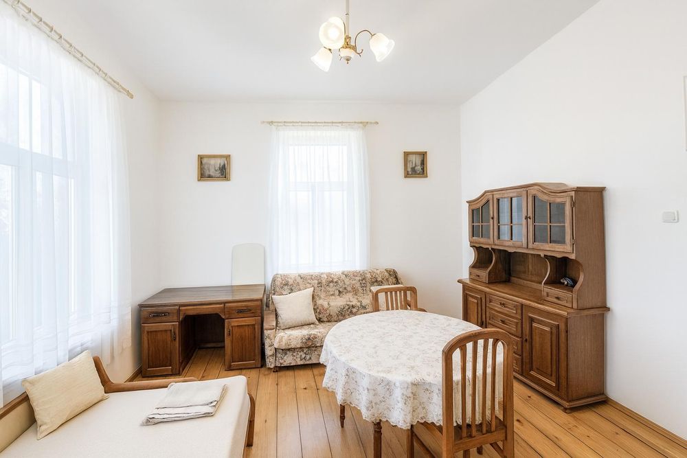 Дава се под наем Етаж от къща в Пловдив, Център - 140 кв.м за 598.23 € - Снимка #2