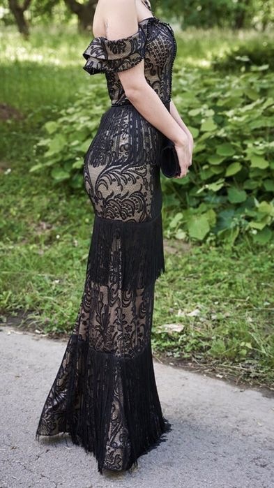 Абитуриентска рокля с ресни