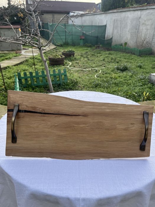 Ръчно изработена дъска за рязане и сервиране