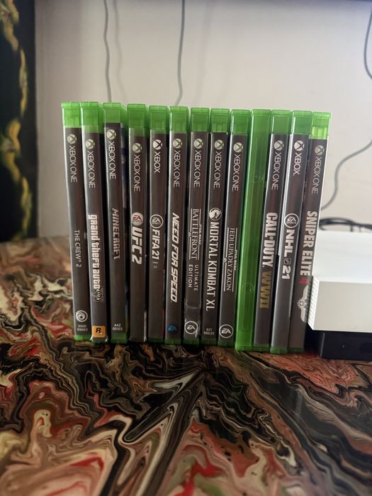 Vand Xbox one x 1TB