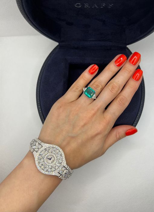 Graff butterfly. Gold/natural diamonds. Swiss made!