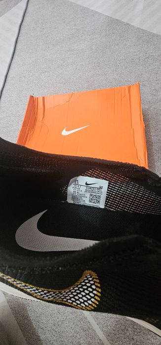 Продам кроссовки беговые