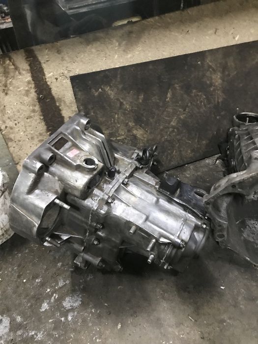 Коробка ваз 2110 - приора 2 болта, так же имеется на 2109 3 болта