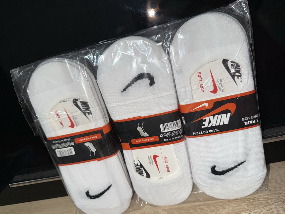 Sosete Nike si Tommy