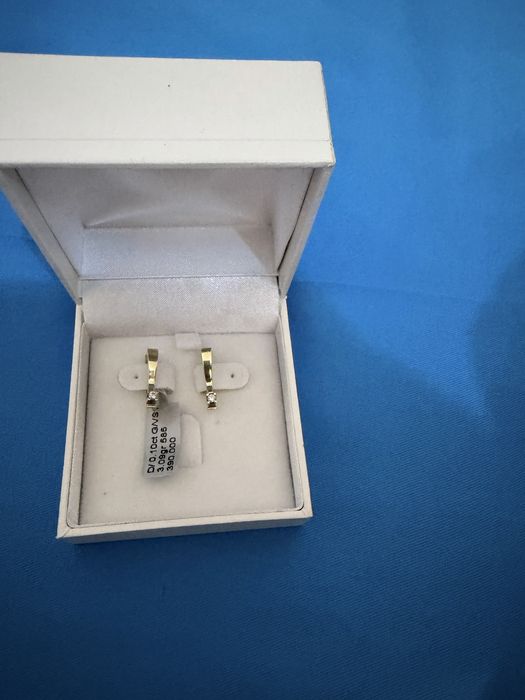 Золото с бриллиантом