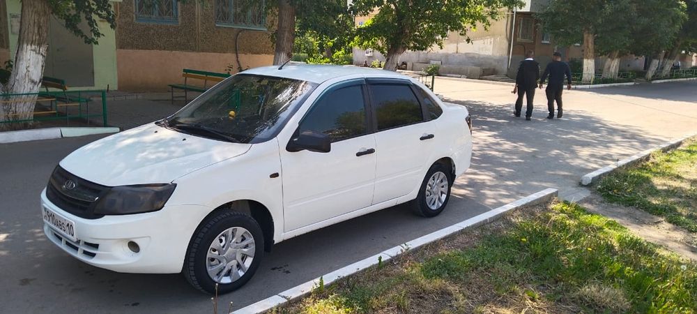 Продам Гранту 2014 года