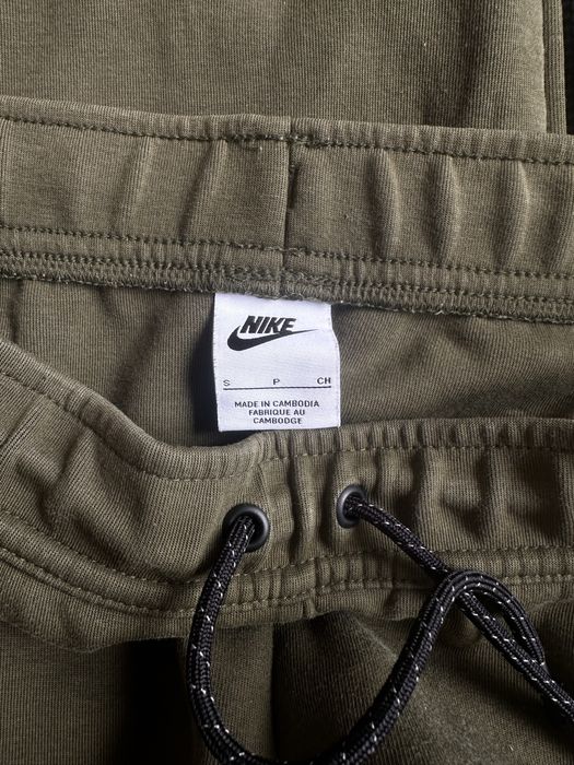 Nike tech fleece green khaki зелен анцунга Оригинален!
