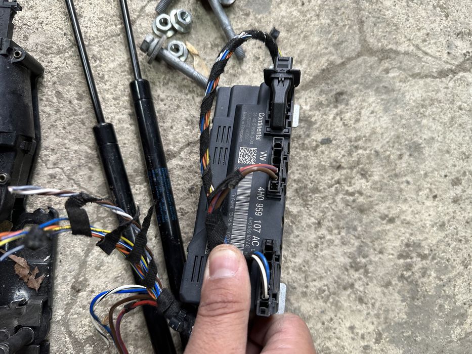 Комплект електрически багажник Audi A8 D4 4h Ауди А8