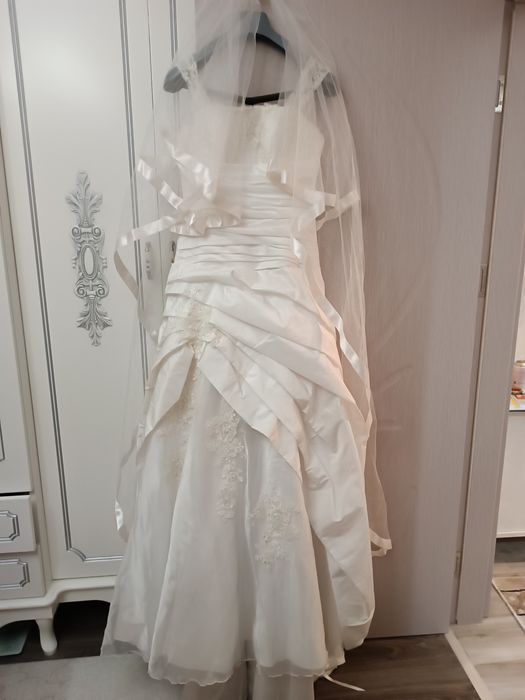 Булчинска рокля с воал