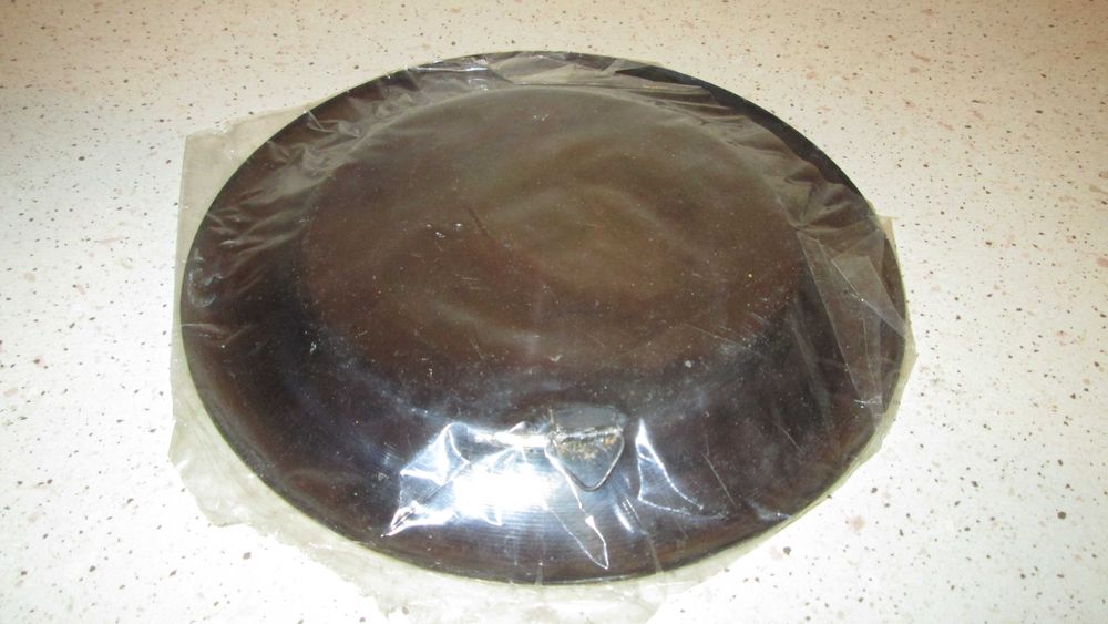 Декоративни Метални Чинии