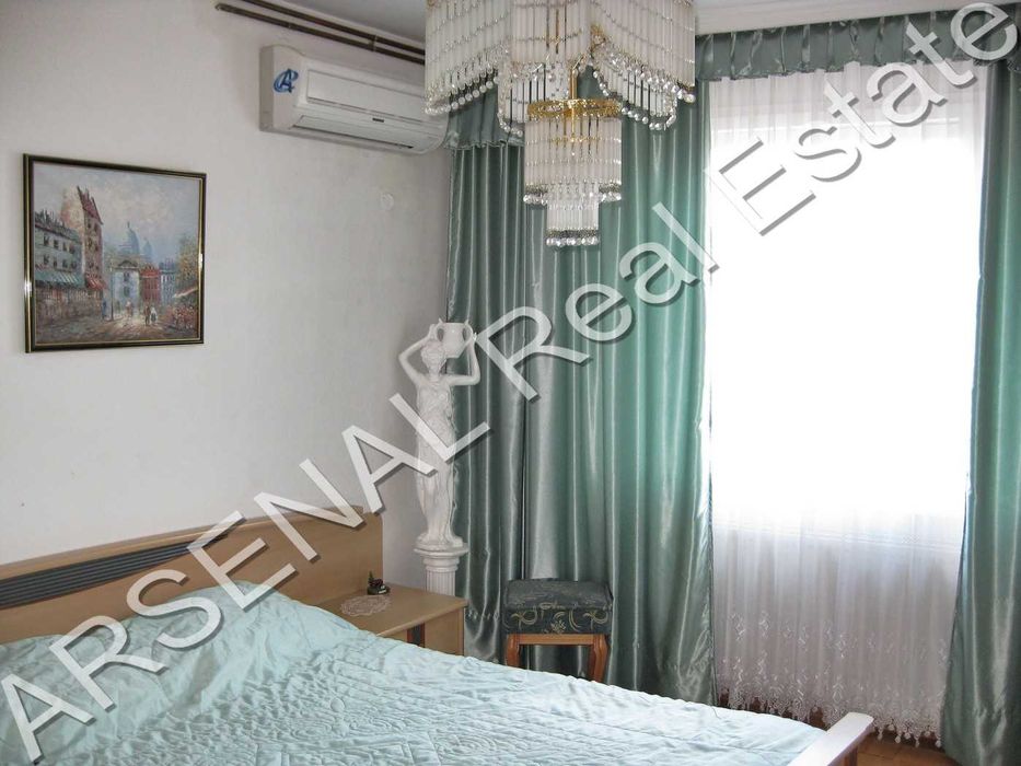 Дава се под наем Четиристаен апартамент в София, Малинова долина - 150 кв.м за 747.66 € - Снимка #2