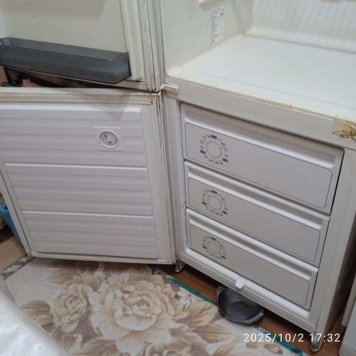 Продам холодильник