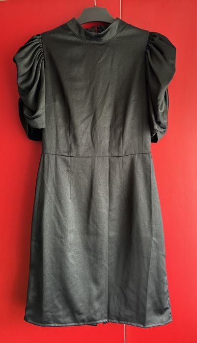 Rochie H&M.