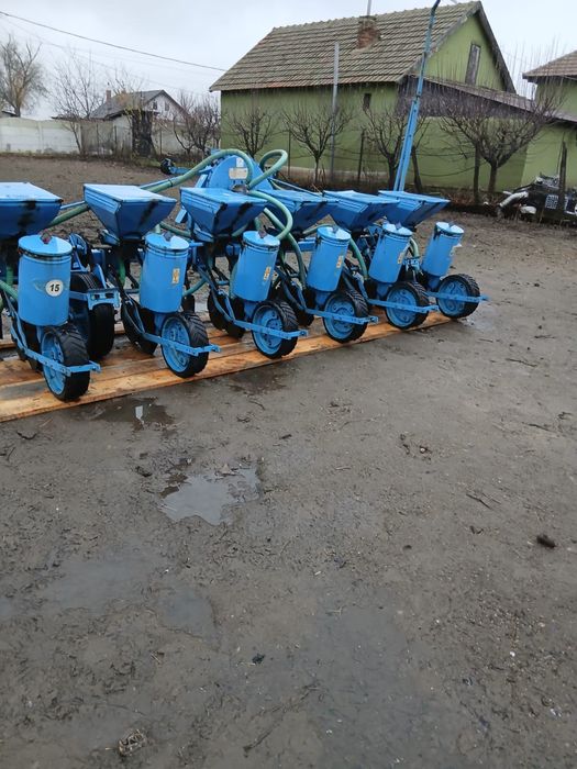 Cultivator porumb cu fertilizare