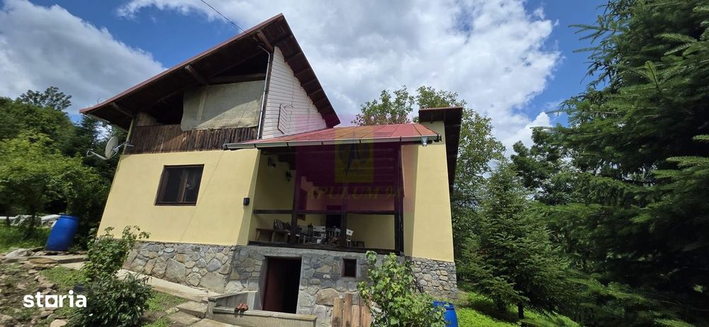 Cabana cu 5 camere de vanzare in Provita